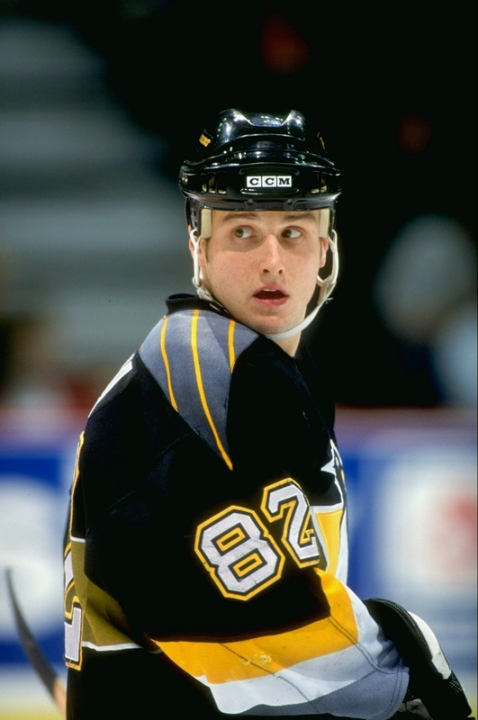 2000 Martin Straka Pittsburgh Penguins CCM NHL Jersey Size Medium